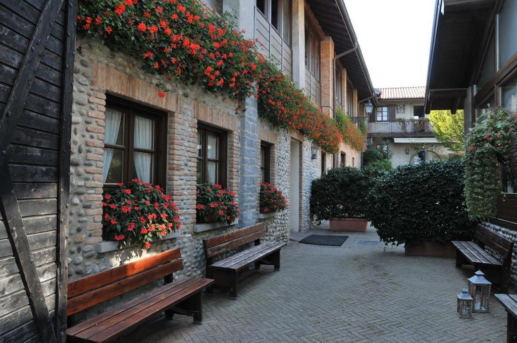 Agriturismo Cassinazza Orsenigo Exterior photo